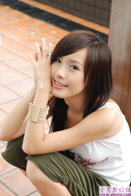 小美女清纯的让你无邪念