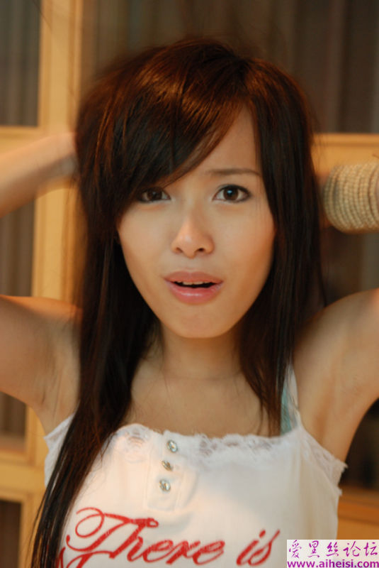 小美女清纯的让你无邪念