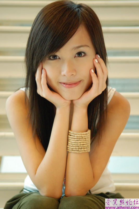小美女清纯的让你无邪念