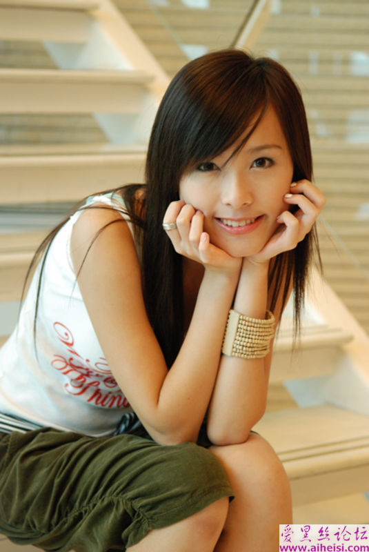 小美女清纯的让你无邪念
