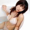 少女“胸”好大