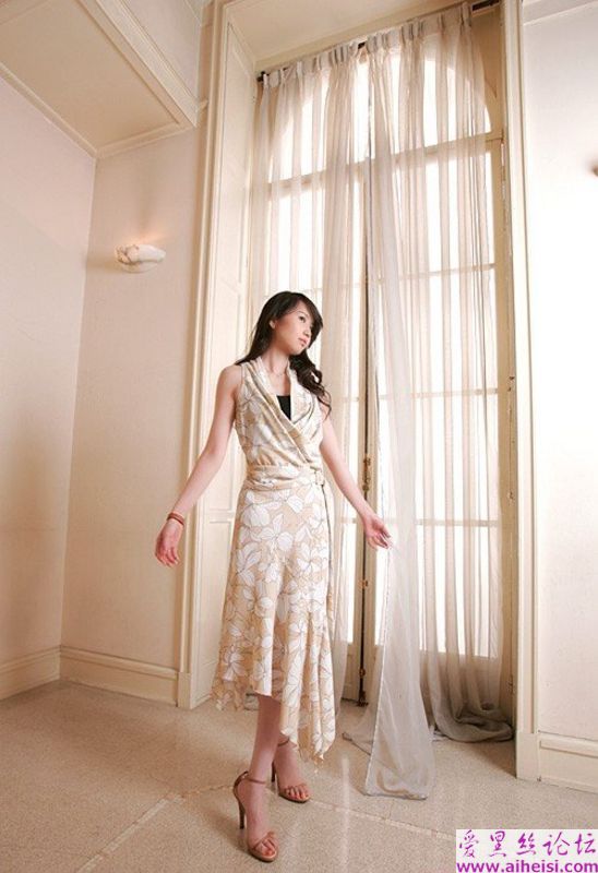 居家淑女充满青春妩媚气息