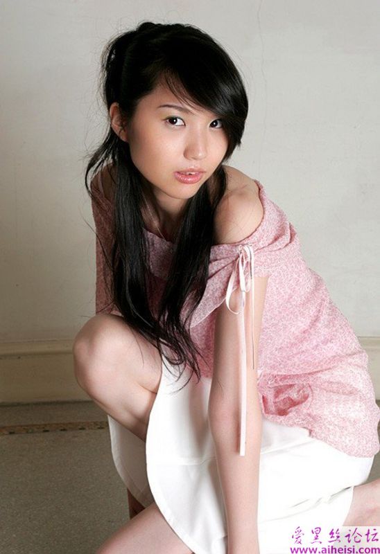居家淑女充满青春妩媚气息