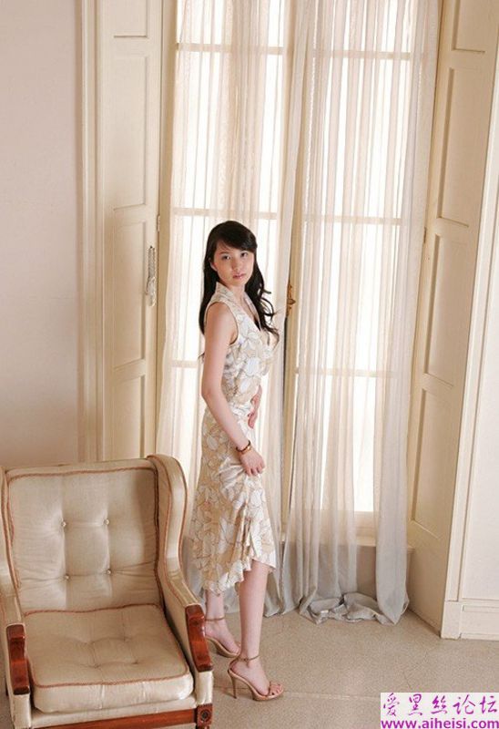 居家淑女充满青春妩媚气息