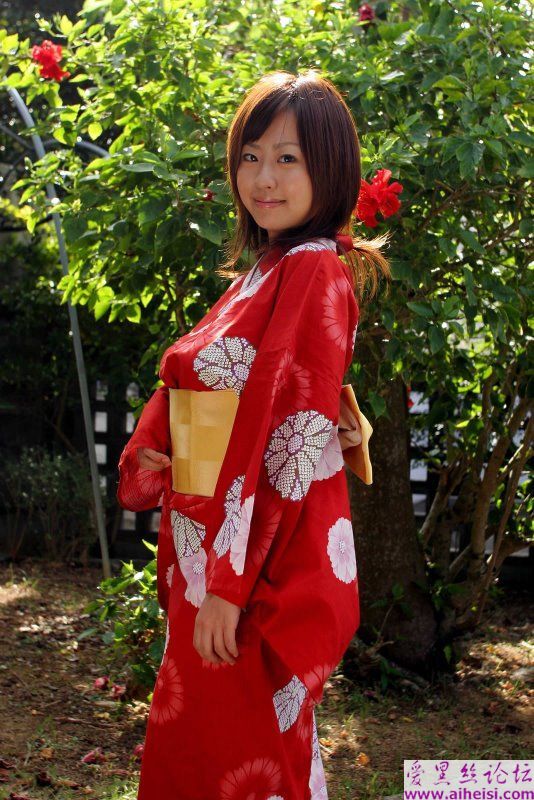 山下少女出游记