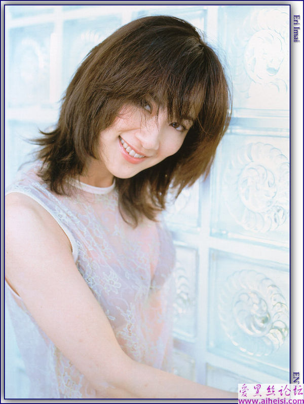 床榻上的美女'今井惠理'