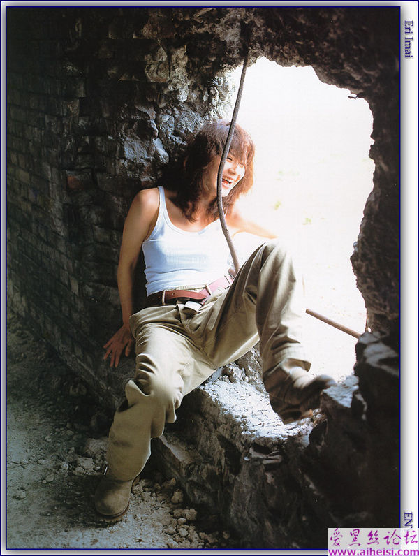 床榻上的美女'今井惠理'