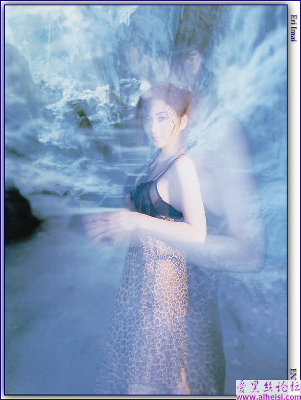 床榻上的美女'今井惠理'