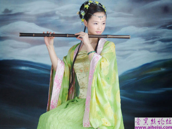 很有特色的古装美女图片欣赏