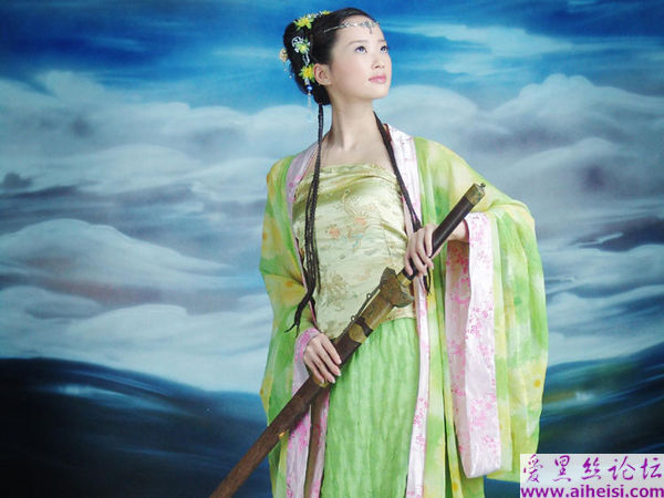 很有特色的古装美女图片欣赏