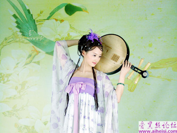 很有特色的古装美女图片欣赏