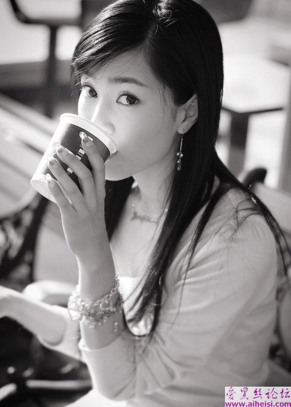 性感妩媚的姐姐