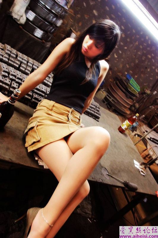 搞电焊的女子