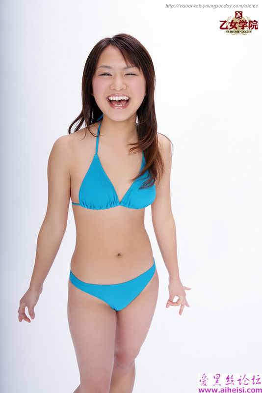 日本女优鎌田奈津美性感写真