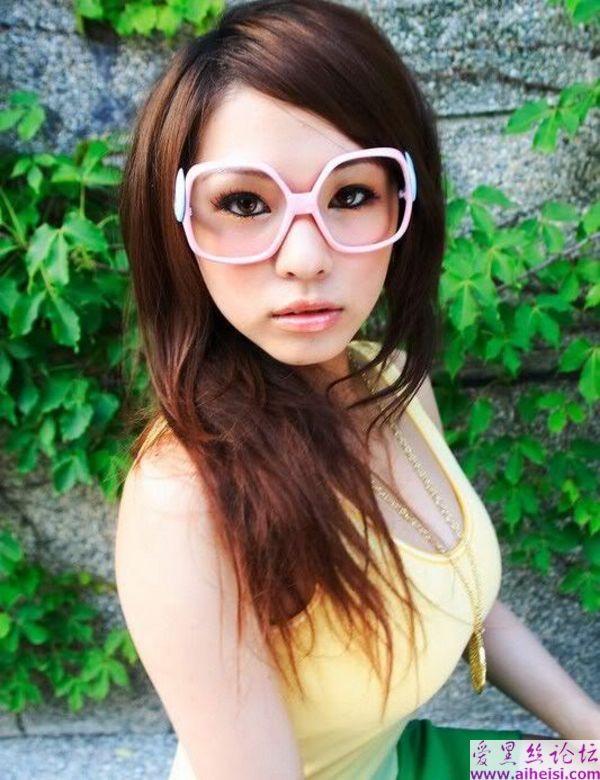 32F巨乳女孩好清纯