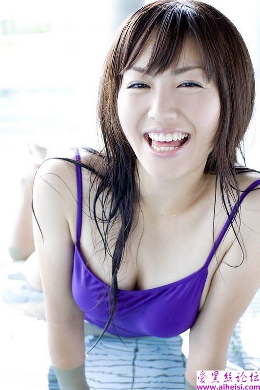 皮肤白嫩的美女，好图让人分享