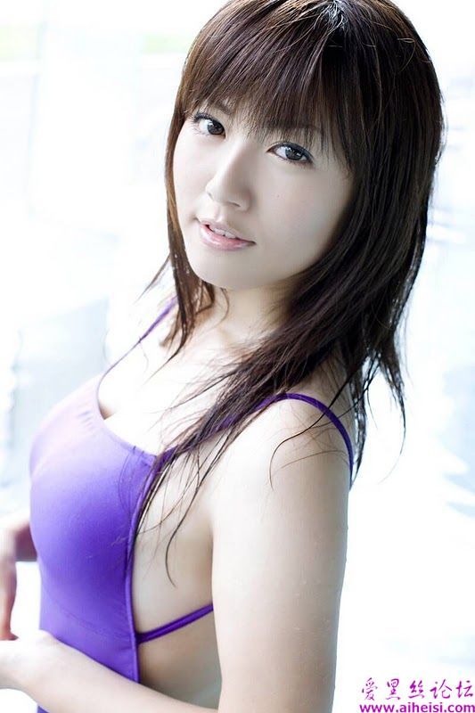 皮肤白嫩的美女，好图让人分享