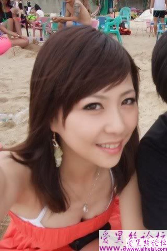 大奶妹自拍