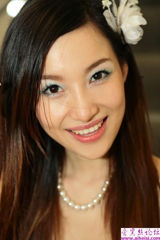 美女气质半裸
