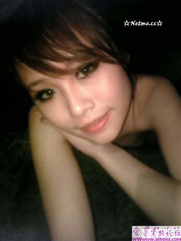 美腿低胸台湾妹