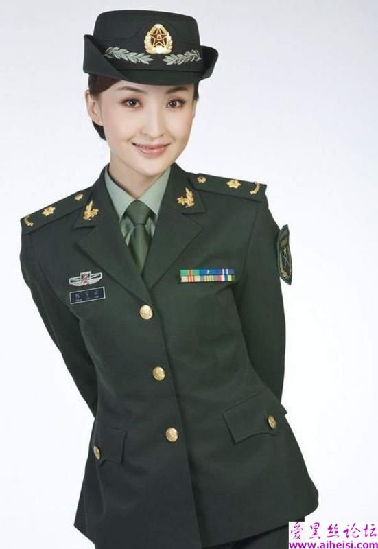 很少见的纯国产制服，很漂亮