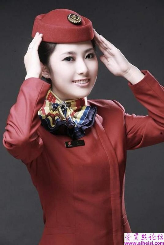很少见的纯国产制服，很漂亮