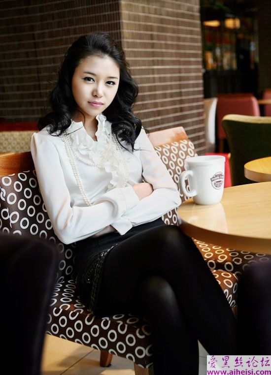 时尚黑丝性感美女