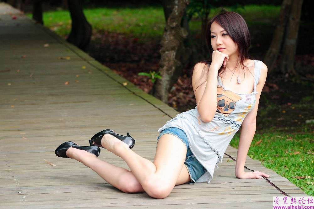 精心整理的美腿丝袜短裤系列一