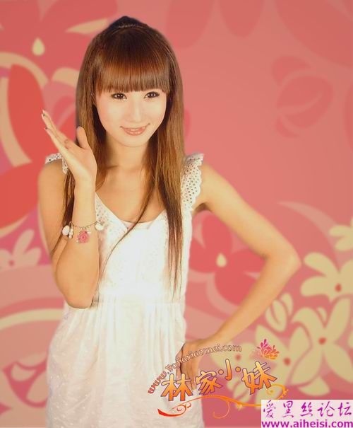 邻家小妹媚眼放电~小心被电到哦