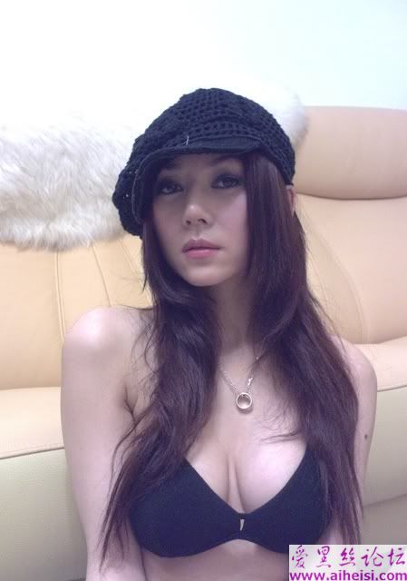 来势凶胸的美女啊，好诱惑