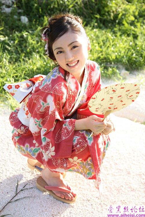 笑容可掬的池井美優