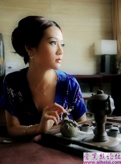 茶艺馆的美貌女子