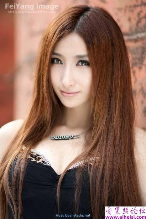 网络红人李妍完美身材展示