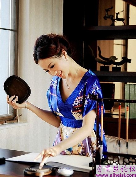 茶艺馆的美貌女子