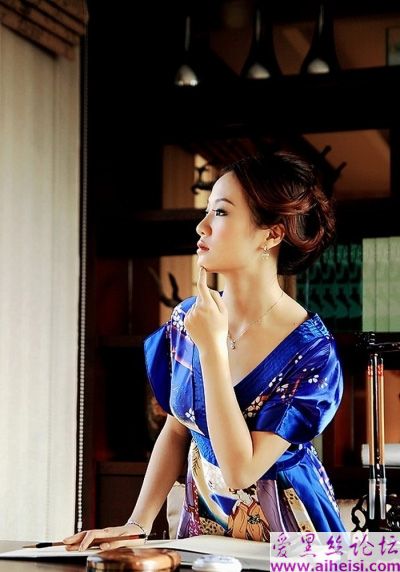 茶艺馆的美貌女子