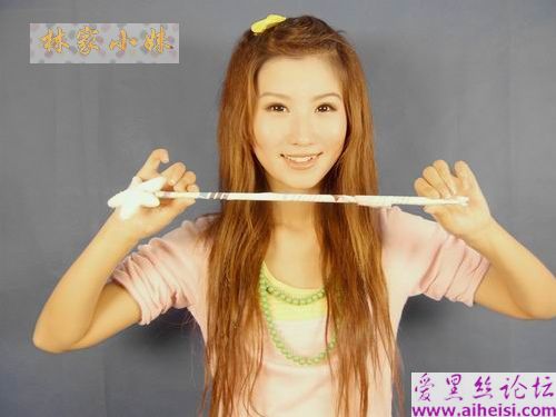 邻家小妹媚眼放电~小心被电到哦