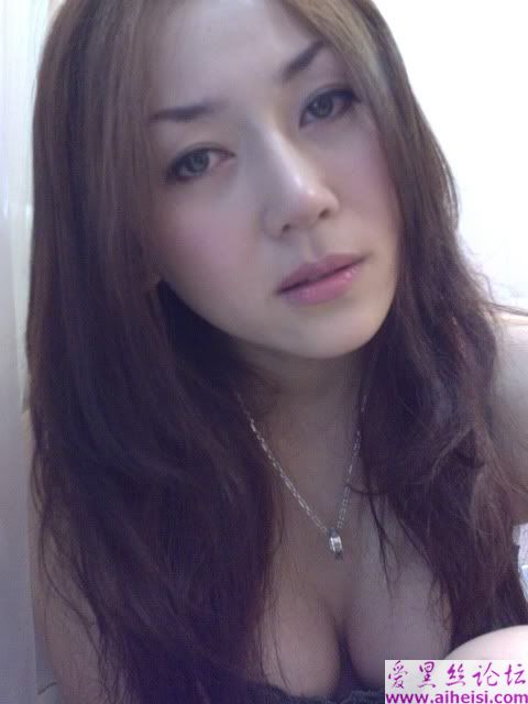 来势凶胸的美女啊，好诱惑