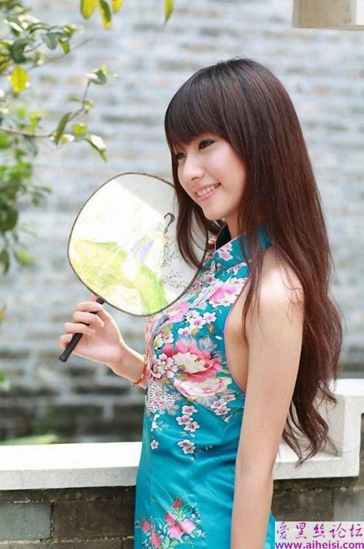 鲜花一般的旗袍姑娘