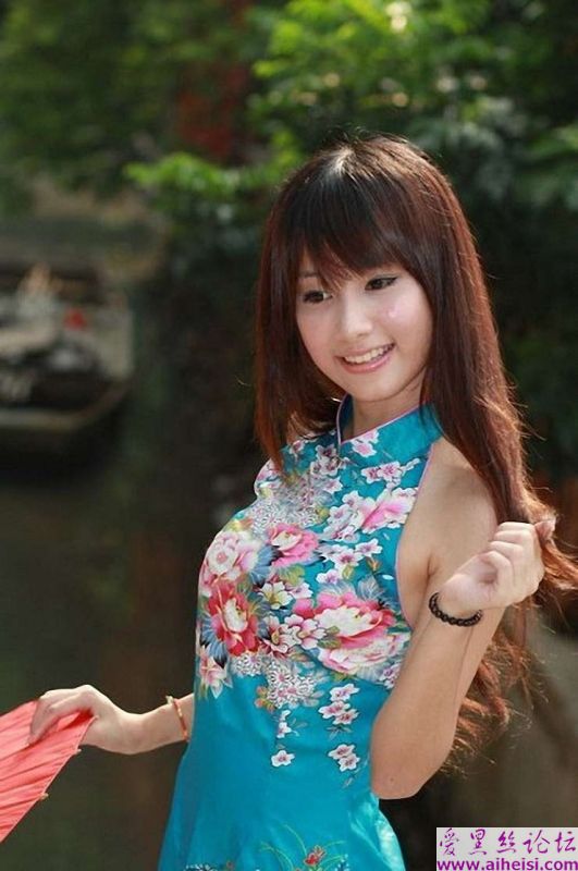 鲜花一般的旗袍姑娘