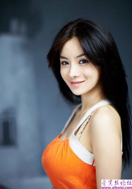 坚挺的美胸