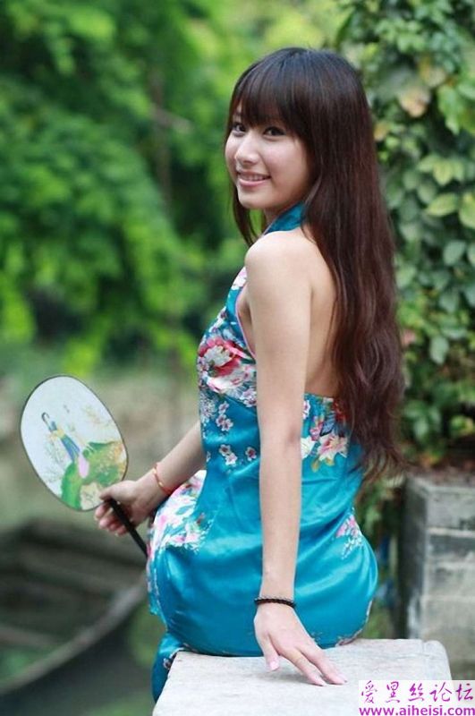 鲜花一般的旗袍姑娘