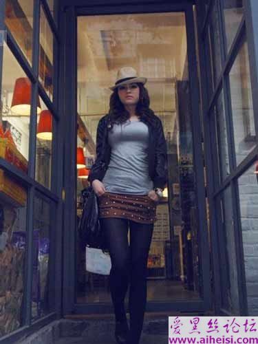选秀“脱光门”女主角被人肉