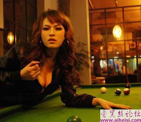 选秀“脱光门”女主角被人肉
