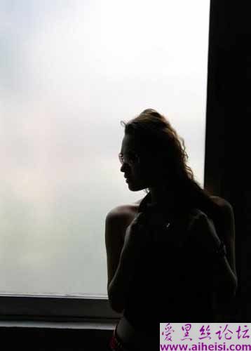 选秀“脱光门”女主角被人肉