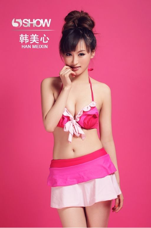 让人心跳不止的性感爆乳嫩模韩美心