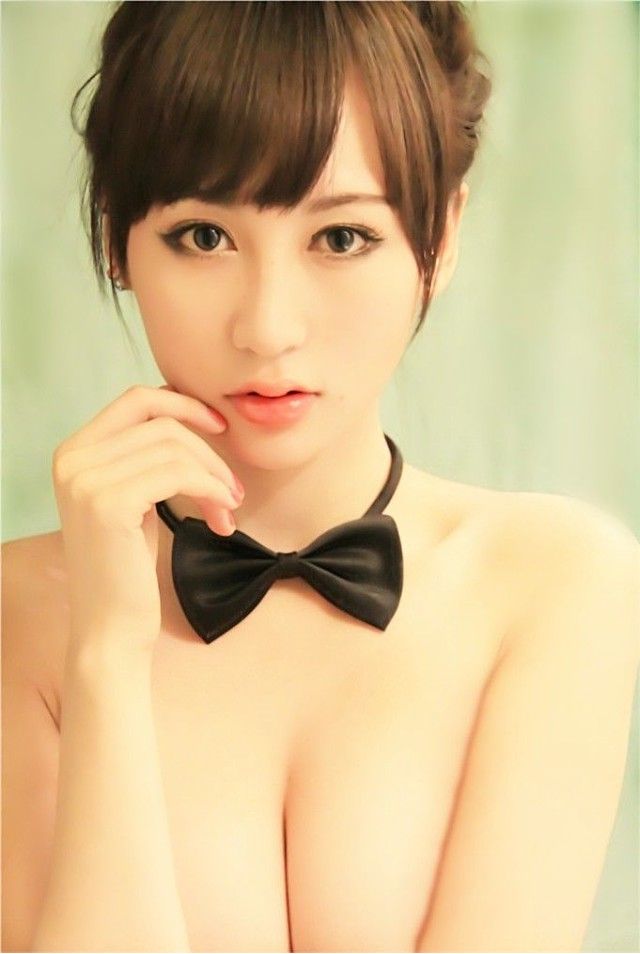 让人心跳不止的性感爆乳嫩模韩美心