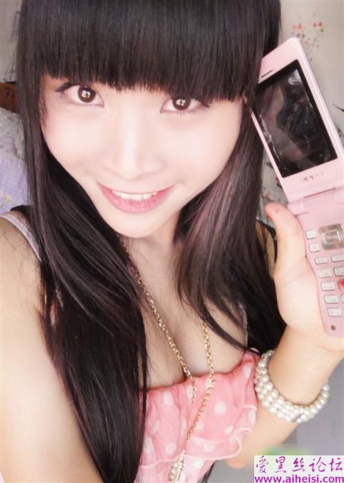 茶叶妹妹亮胸器！柳岩见到也捶胸自叹不如！