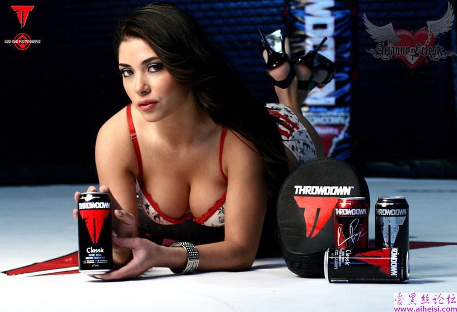 UFC最美举牌女郎入选全球最美100人