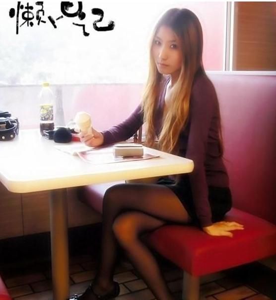 大学女生宿舍丝袜美腿