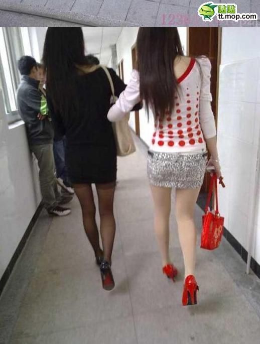 大学女生宿舍丝袜美腿
